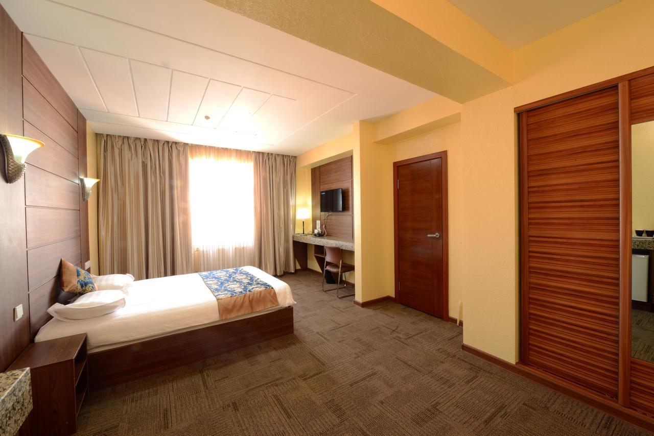 Zolo Hotel Ulaanbaatar Bagian luar foto
