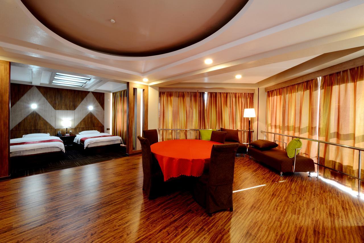 Zolo Hotel Ulaanbaatar Bagian luar foto