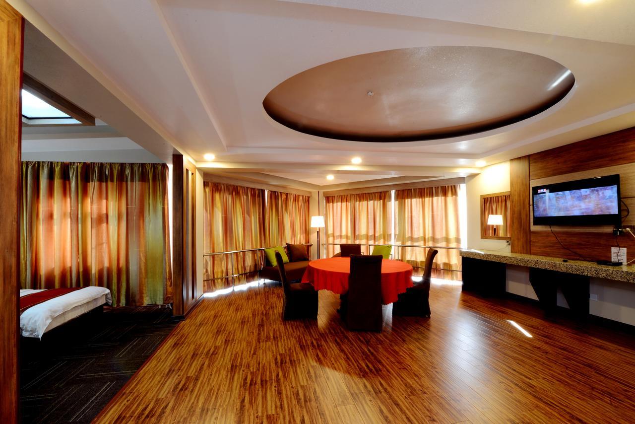 Zolo Hotel Ulaanbaatar Bagian luar foto