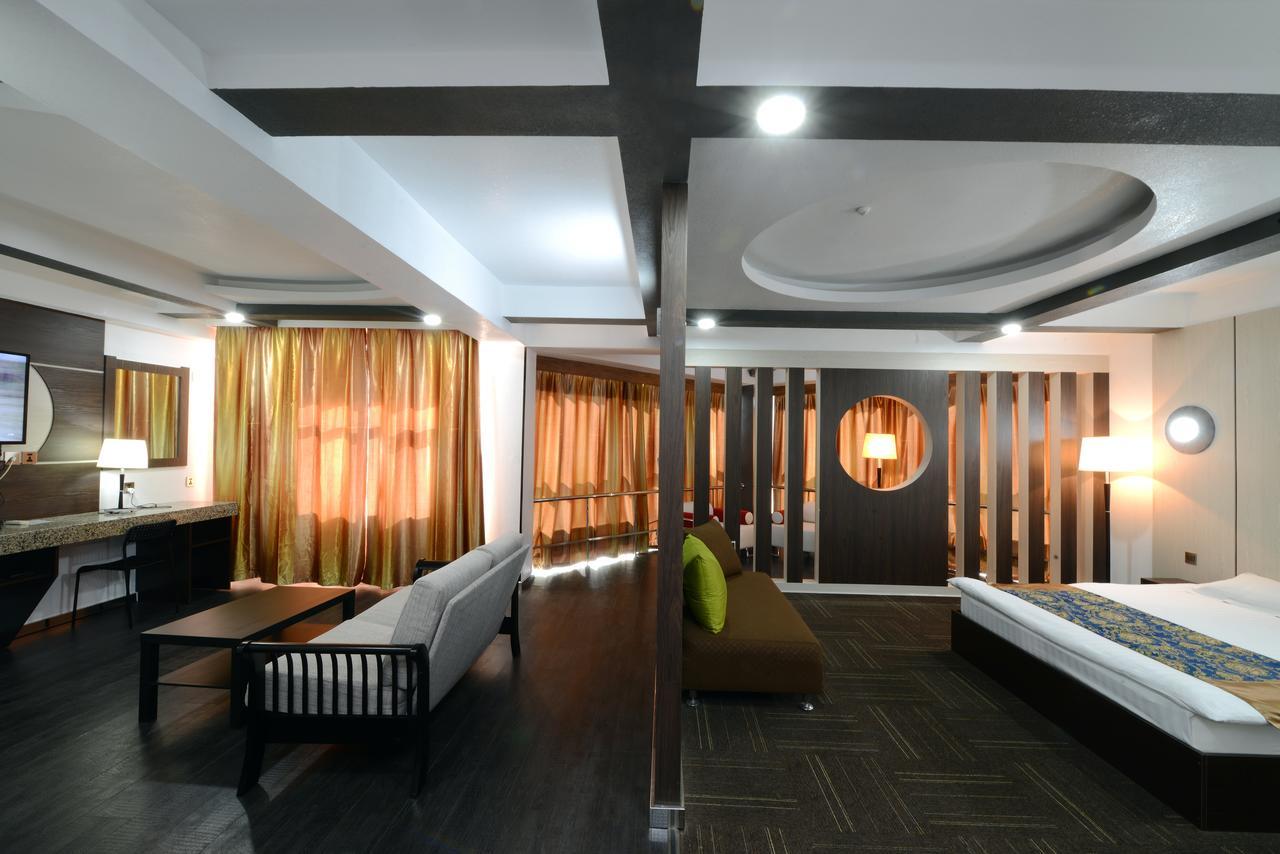 Zolo Hotel Ulaanbaatar Bagian luar foto